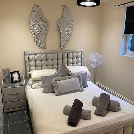 Flat 3 Meadow View Cozy Getaway Lejlighed Hurst Eksteriør billede