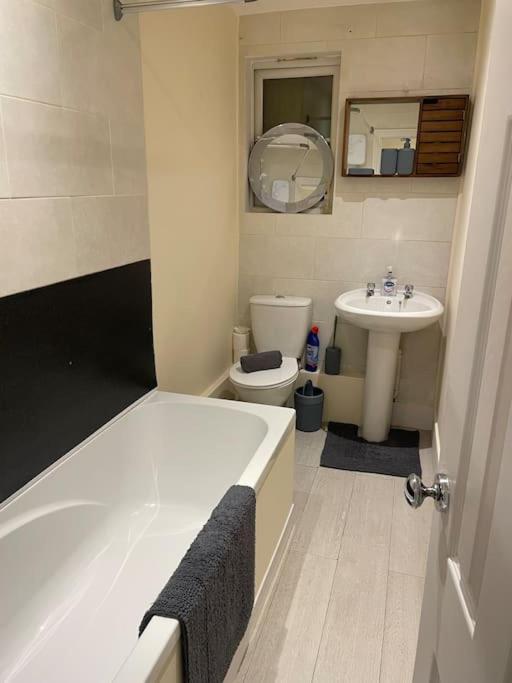 Flat 3 Meadow View Cozy Getaway Lejlighed Hurst Eksteriør billede